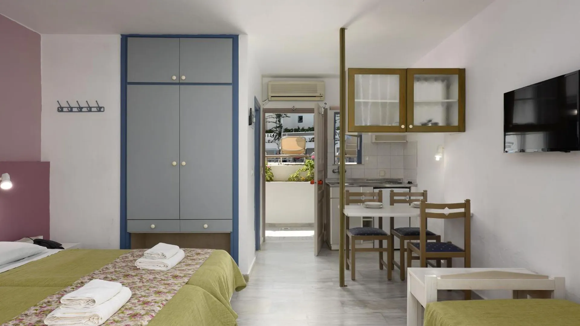 Aparthotel Ariadne Hotel Platanes